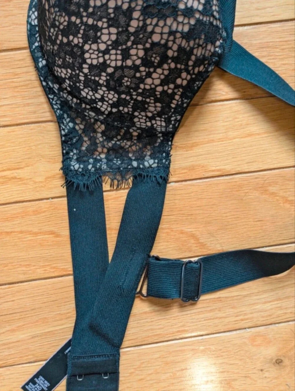 Victoria's Secret Very Sexy push-up bra 34D